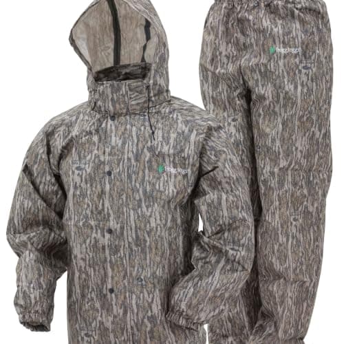 The Best Hunting Rain Gear for Beginners